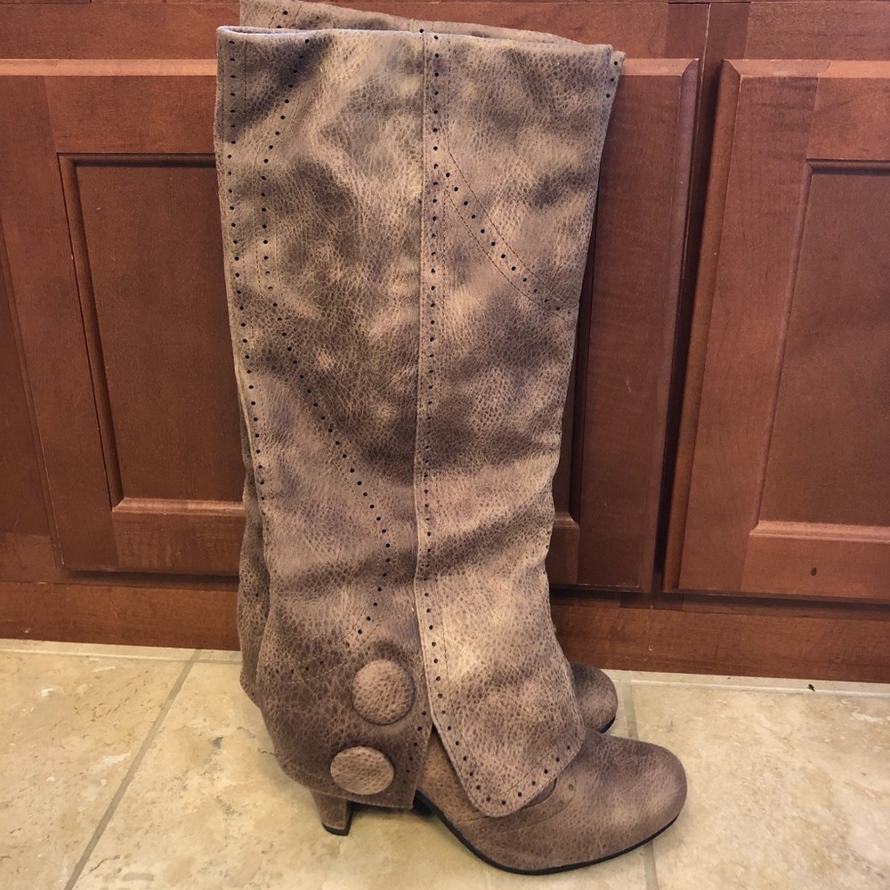 Francesca’s boots
